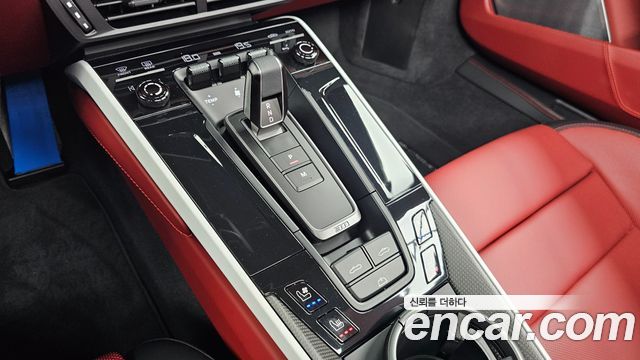 Porsche 911 2025 — photo 12
