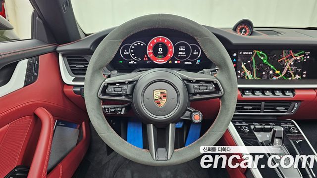 Porsche 911 2025 — photo 19