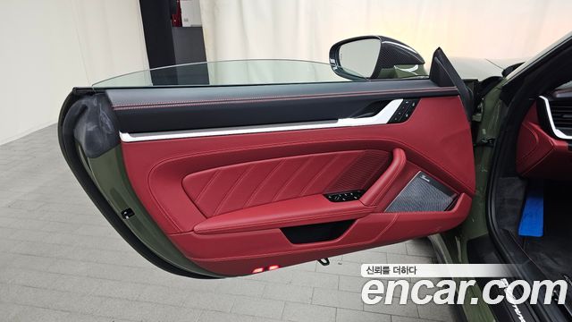 Porsche 911 2025 — photo 14
