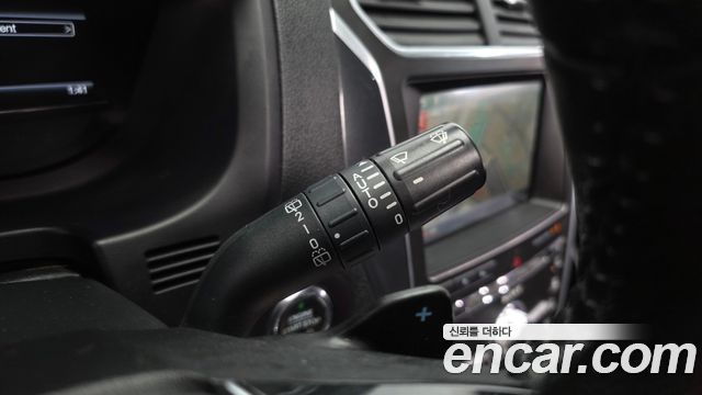 Ford Explorer 2017 — photo 16