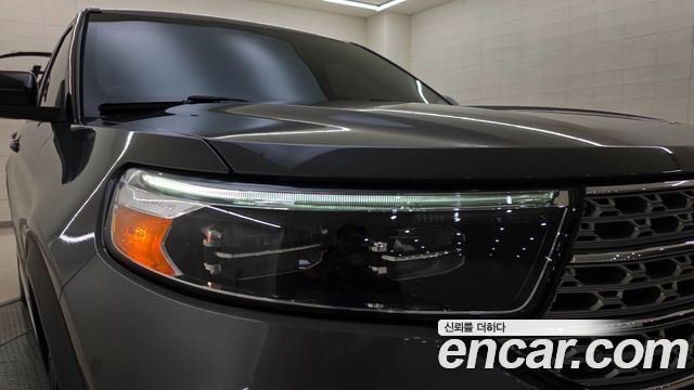 Ford Explorer 2021 — photo 2