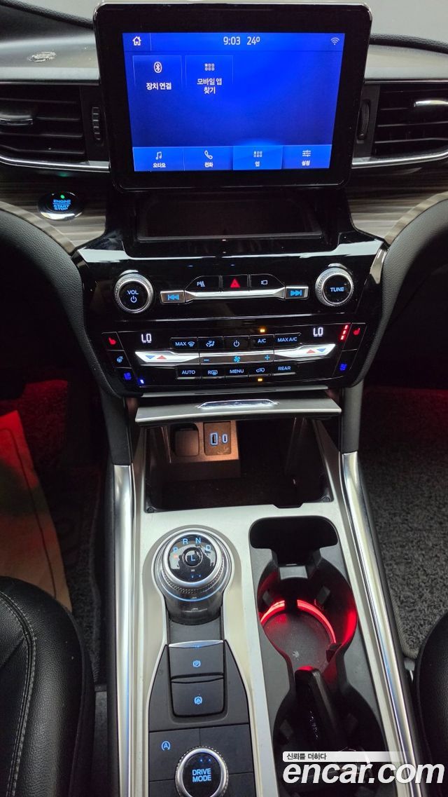 Ford Explorer 2021 — photo 12