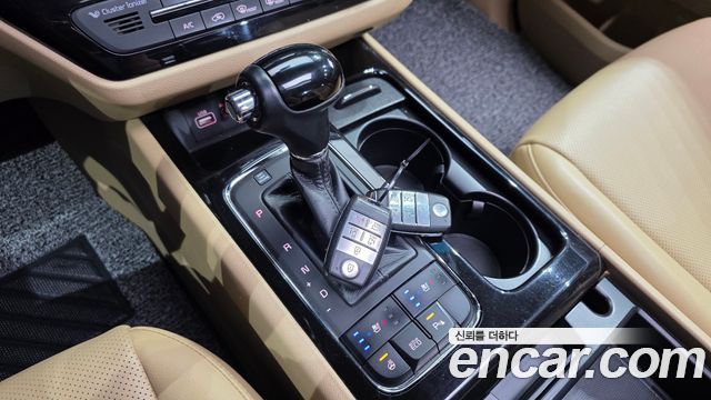 Kia Canival 2016 — photo 9