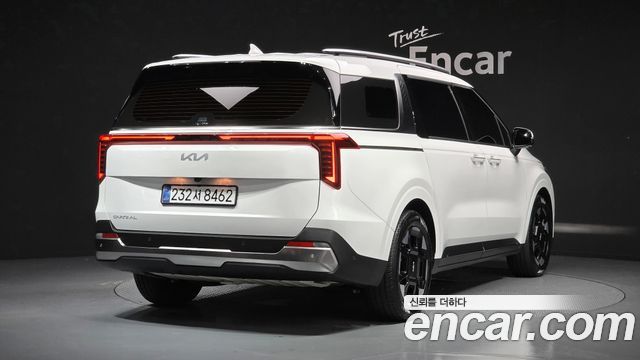 Kia Canival 2025 — photo 2