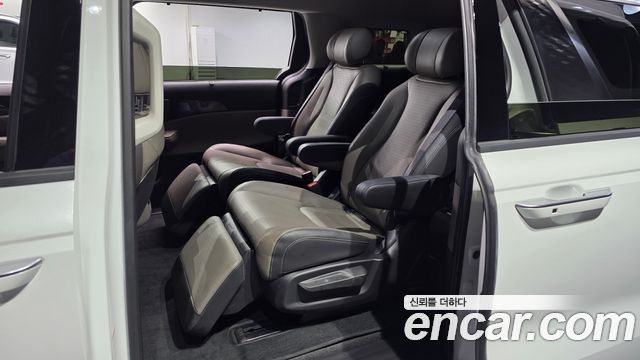 Kia Canival 2025 — photo 11