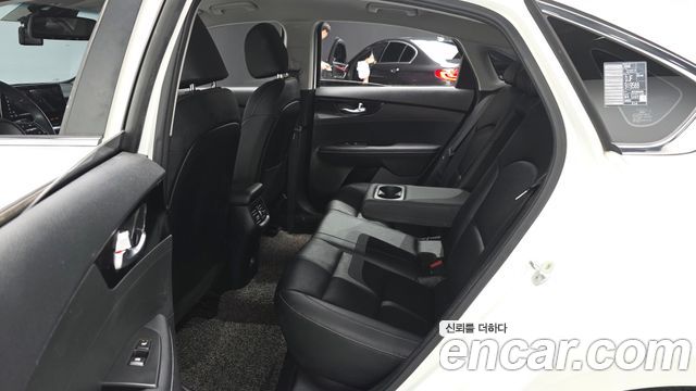 Kia K3 2022 — photo 17