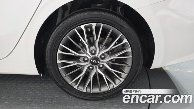 Kia K3 2022 — photo 7