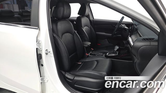 Kia K3 2022 — photo 16