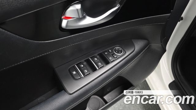 Kia K3 2022 — photo 27