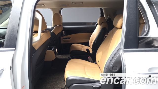 Kia Canival 2022 — photo 17