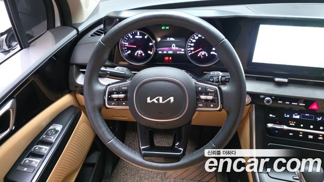 Kia Canival 2022 — photo 19