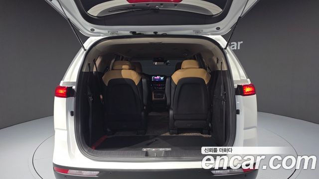 Kia Canival 2022 — photo 25