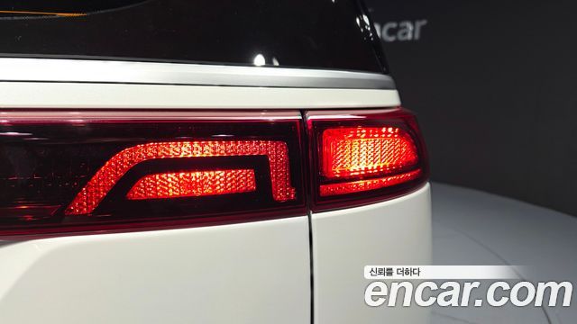 Kia Canival 2022 — photo 9