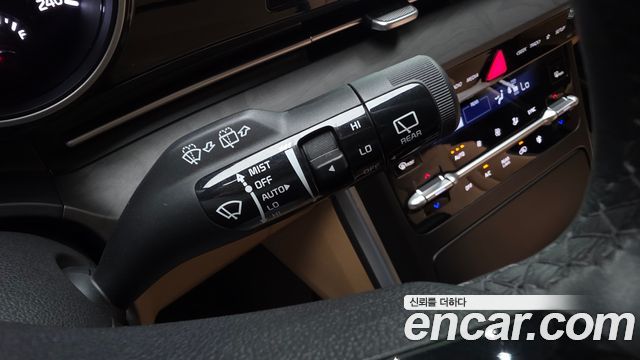 Kia Canival 2022 — photo 28