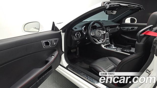 Mercedes-Benz SLC-Class 2017 — photo 10