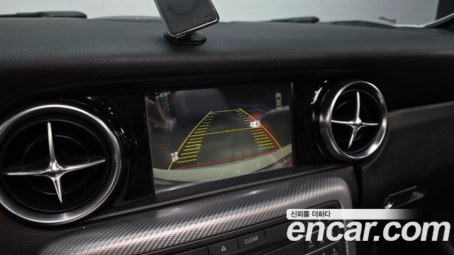 Mercedes-Benz SLC-Class 2017 — photo 14