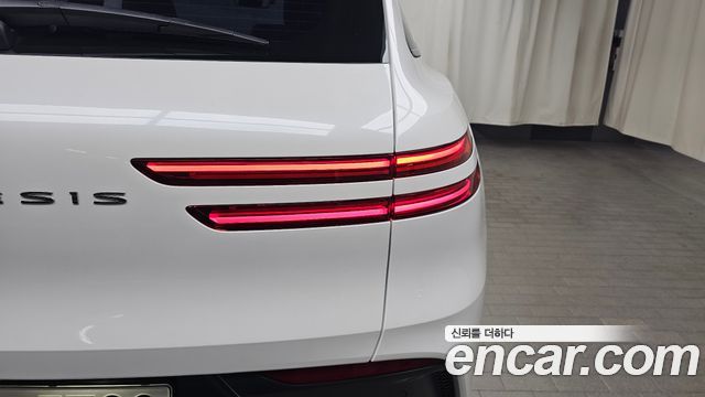 Genesis GV70 2026 — photo 9