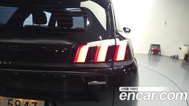 Peugeot 5008 2019 — photo 9