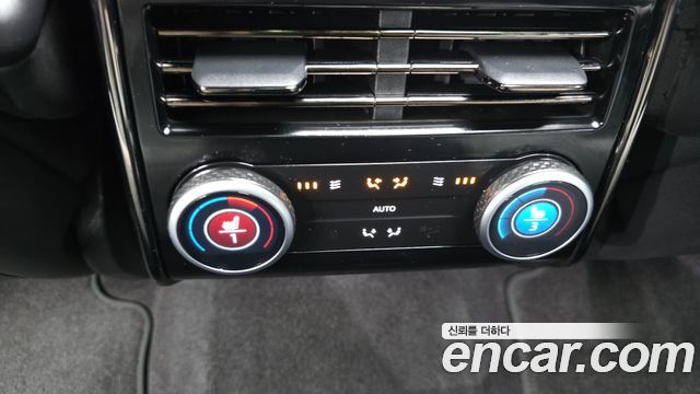Land Rover Range Rover Sport 2025 — photo 18