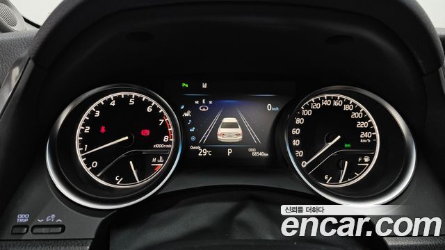 Toyota Camry 2018 — photo 11