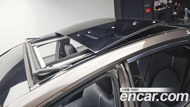 Toyota Camry 2018 — photo 21