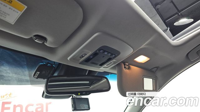 Toyota Camry 2018 — photo 25