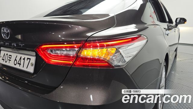 Toyota Camry 2018 — photo 9