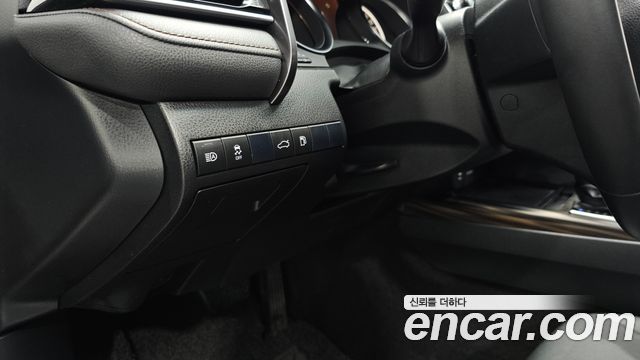 Toyota Camry 2018 — photo 28
