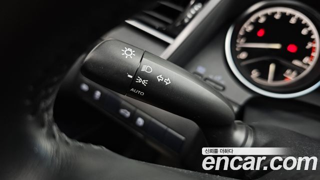 Toyota Camry 2018 — photo 34