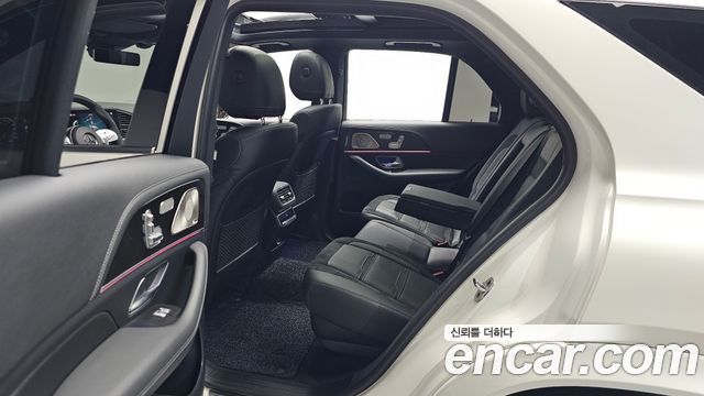 Mercedes-Benz GLE-Class 2022 — photo 18