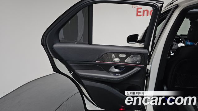 Mercedes-Benz GLE-Class 2022 — photo 15