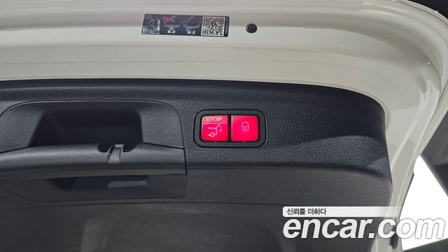 Mercedes-Benz GLE-Class 2022 — photo 27