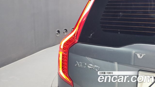 Volvo XC90 2019 — photo 9