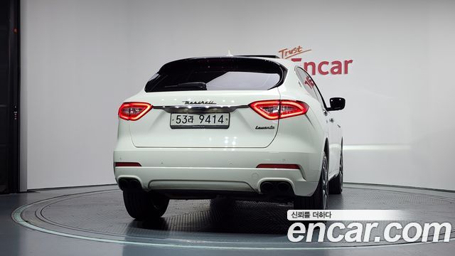Maserati Levante 2017 — photo 4