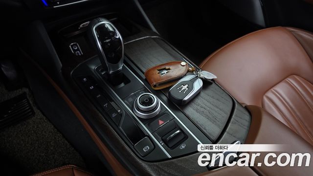 Maserati Levante 2017 — photo 9