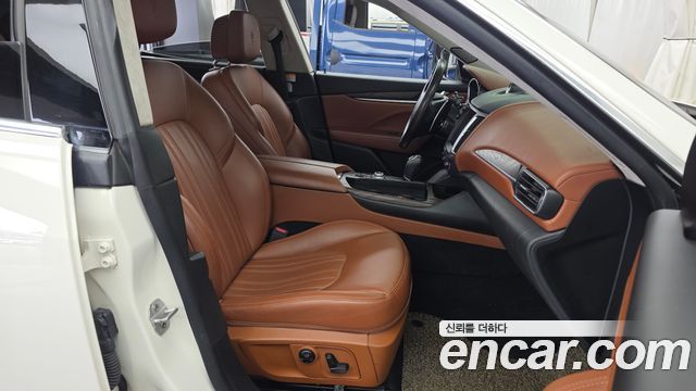 Maserati Levante 2017 — photo 11