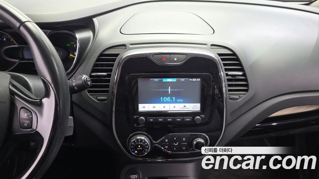 Renault Korea QM3 2015 — photo 14