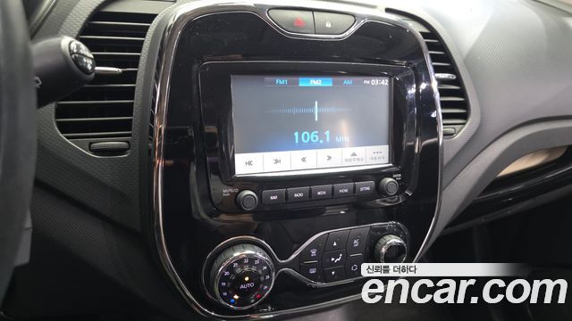 Renault Korea QM3 2015 — photo 16