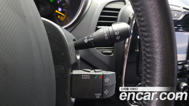 Renault Korea QM3 2015 — photo 17