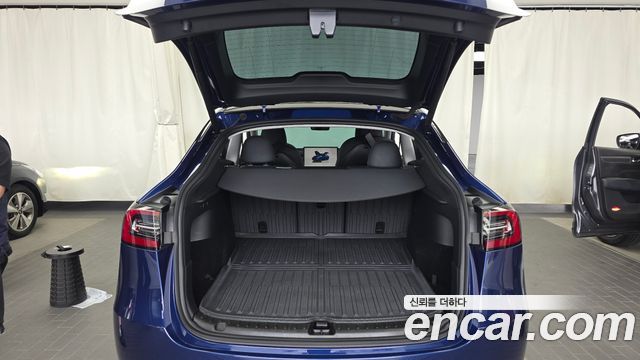 Tesla Model Y 2025 — photo 20
