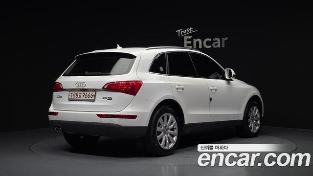 Audi Q5 2011 — photo 2