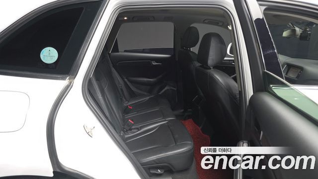 Audi Q5 2011 — photo 12