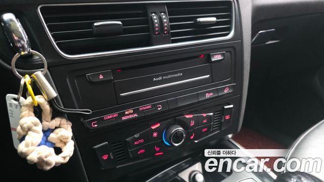 Audi Q5 2011 — photo 16