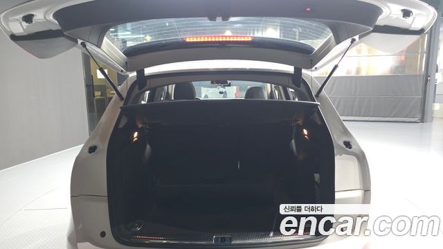 Audi Q5 2011 — photo 20