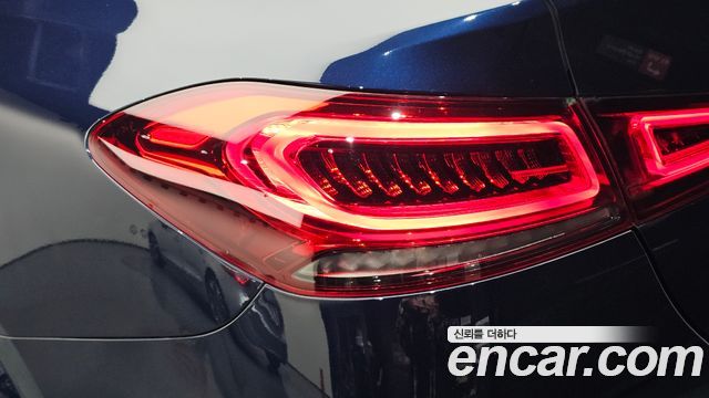 Mercedes-Benz GLE-Class 2021 — photo 9