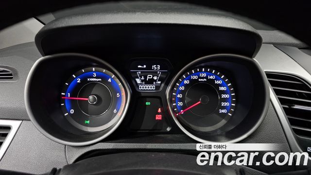 Hyundai AVANTE 2014 — photo 8