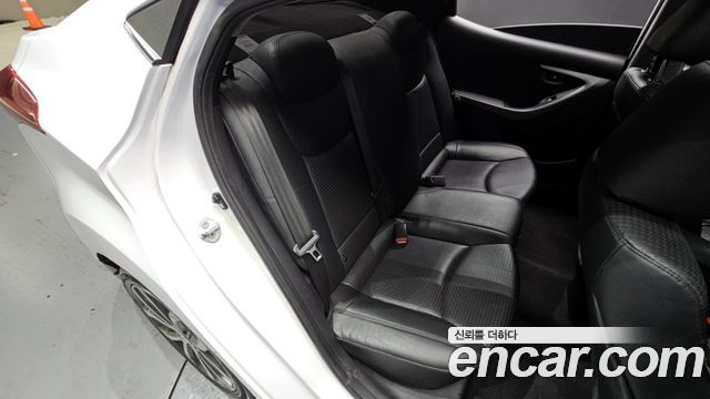 Hyundai AVANTE 2014 — photo 11