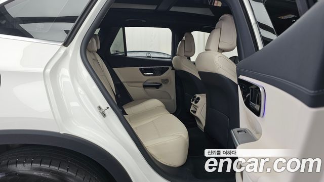 Mercedes-Benz GLC-Class 2024 — photo 18