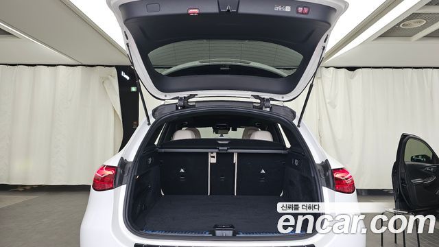 Mercedes-Benz GLC-Class 2024 — photo 26