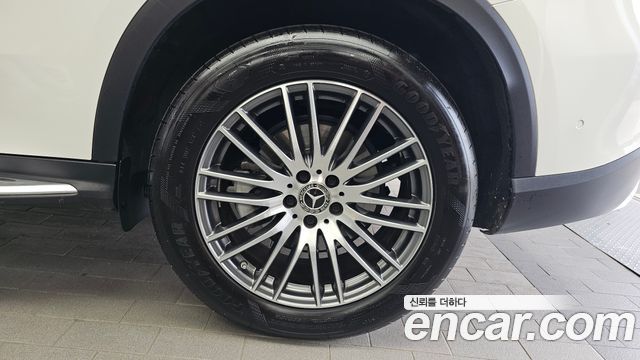 Mercedes-Benz GLC-Class 2024 — photo 7